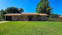 Building Photo - 3008 E Noble Dr