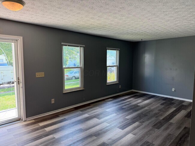 Building Photo - 3114 Strathaven Ct