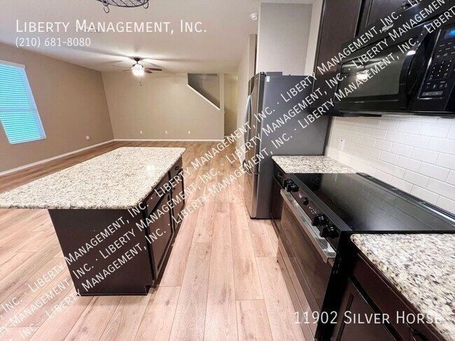 Building Photo - 11902 Silver Horse