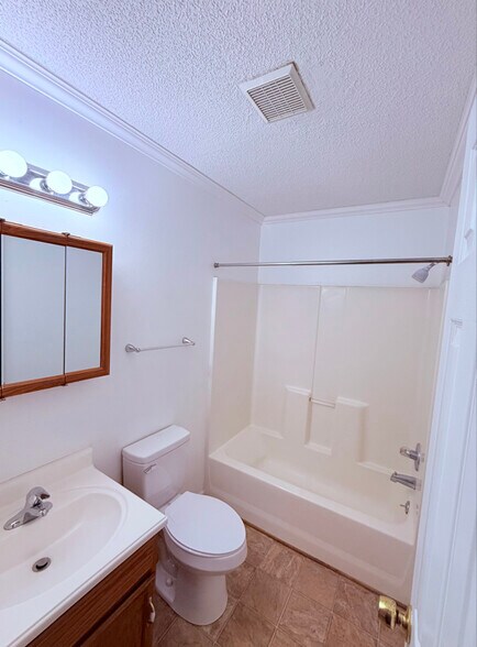 Building Photo - 13728 Heath Brothers Dr