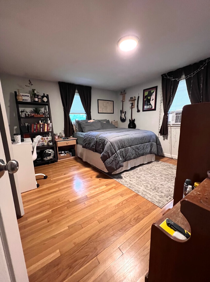 Building Photo - 117 Cowing St