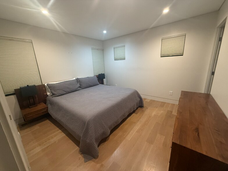 Building Photo - 1719 Irving St