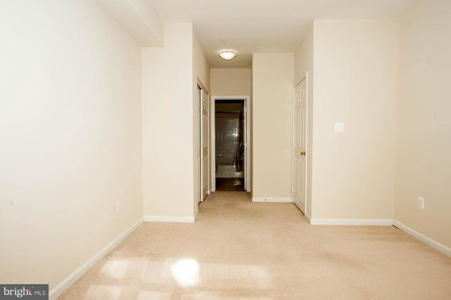 Building Photo - 6541 Grange Ln