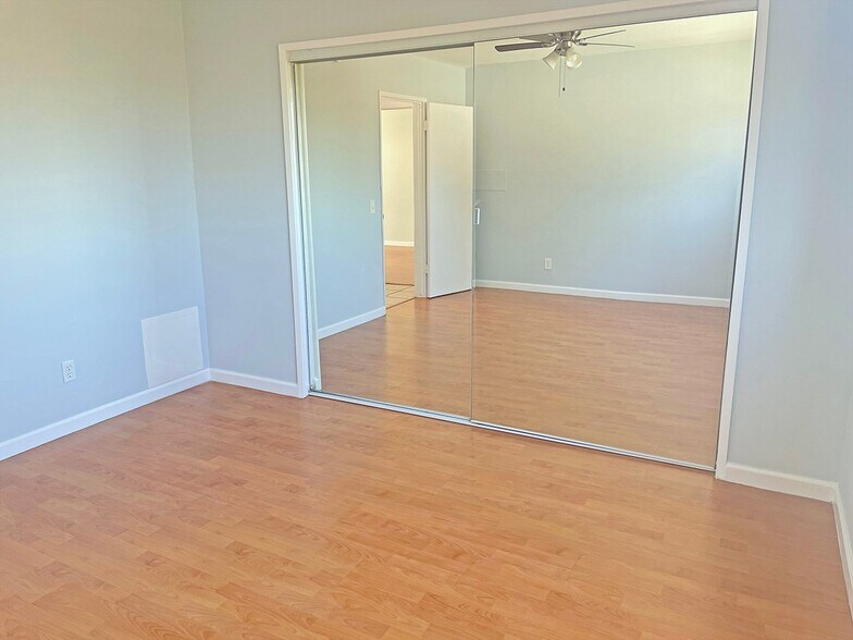 Building Photo - 407 N Avenue 50