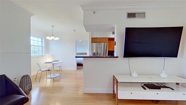 Building Photo - 11631 SW 2nd St