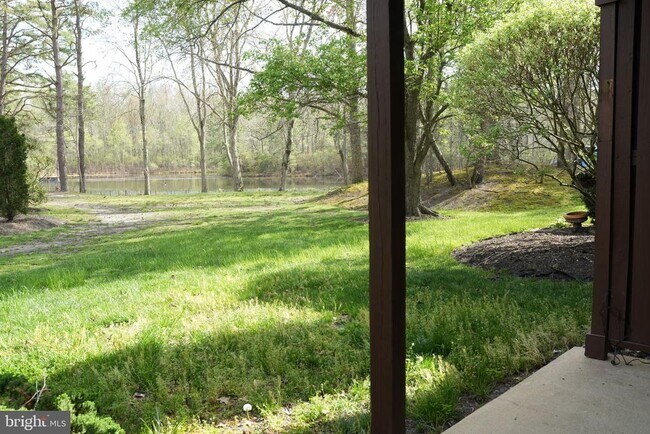Building Photo - 84 Woodlake Dr