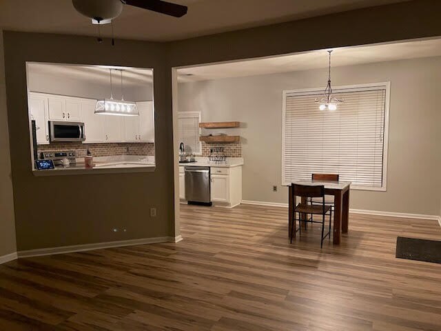 Building Photo - Welcome to this stunning 4-bedroom, 3-bath...