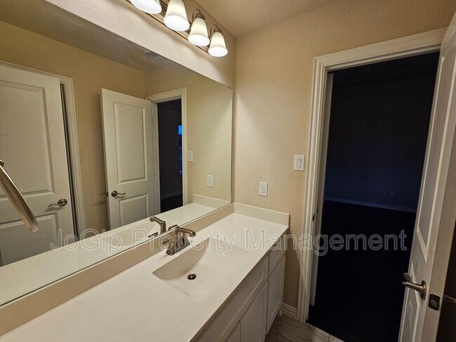 Building Photo - 4318 Egret Ct