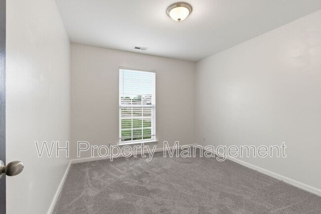 Building Photo - 572 Preakness Cir