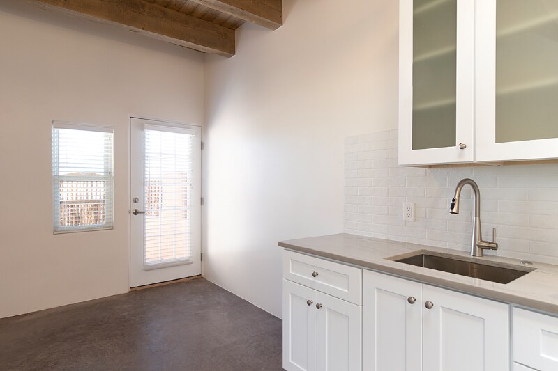 Building Photo - 610 Paseo De La Cuma