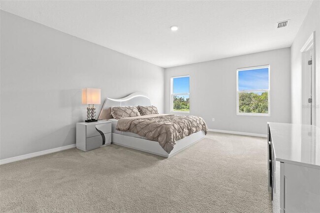 Building Photo - 16980 Oval Rum Dr