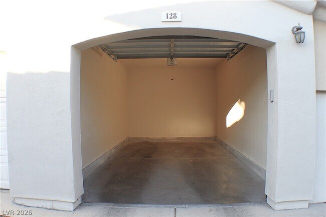 Building Photo - 1531 Ruby Cliffs Ln