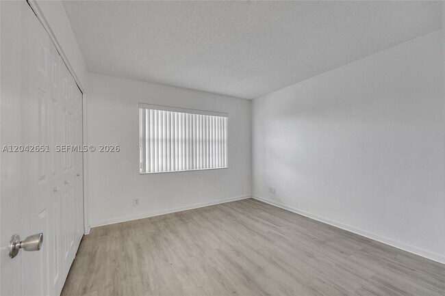 Building Photo - 1200 NW 87th Ave