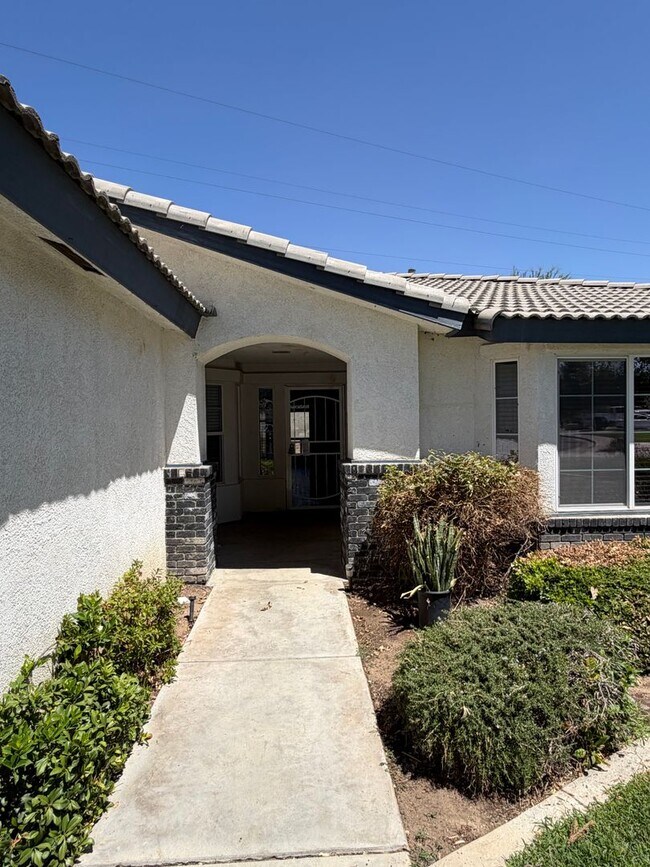 Building Photo - 5800 Potenza Ln