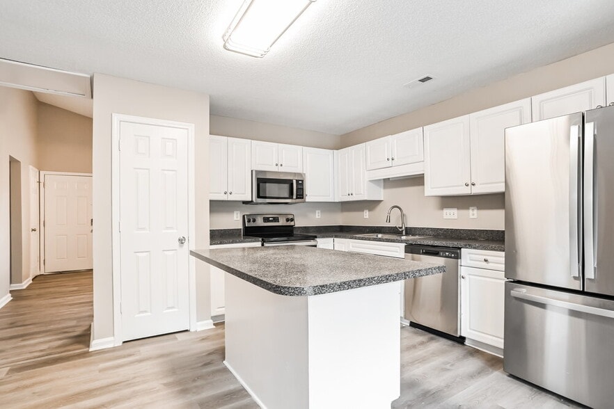 Building Photo - 941 Milkwood Ln