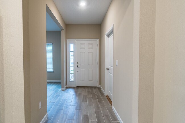 Building Photo - 6343 Morning Blf Dr