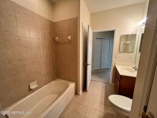 Building Photo - 1590 Calming Water Dr