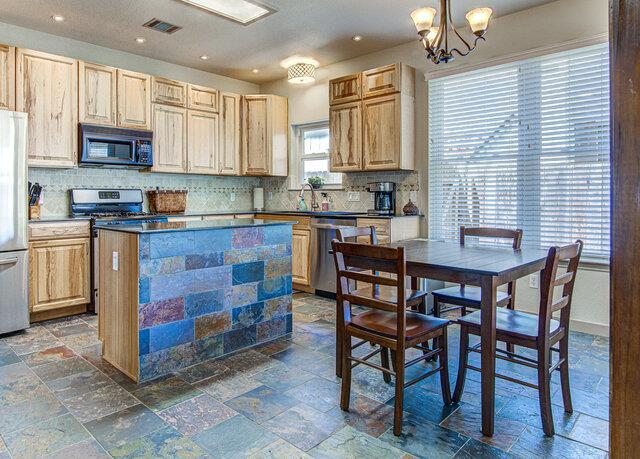 Building Photo - 7712 Earp Way