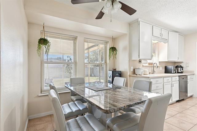 Building Photo - 2106 Avalon Ln