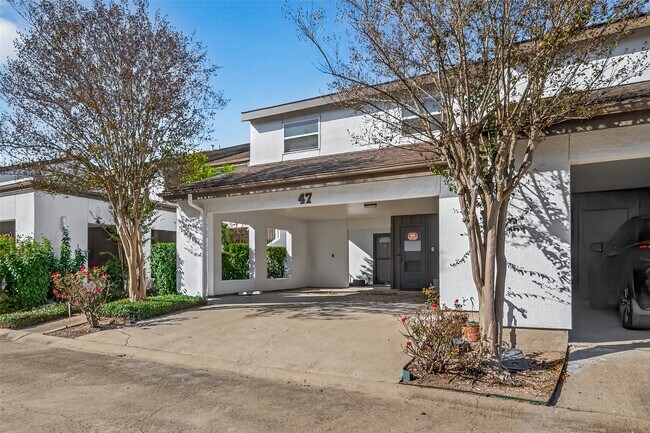 Building Photo - 7655 S Braeswood Blvd