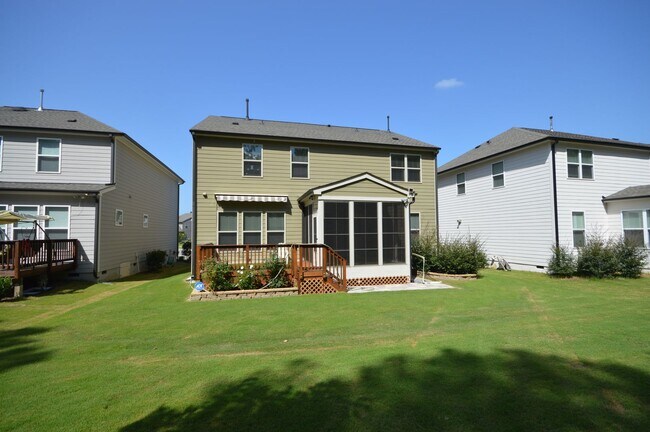 Building Photo - 904 Cozy Oak Ave