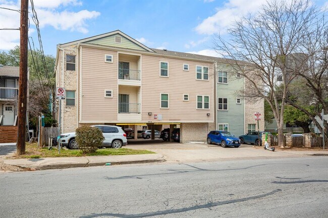 Building Photo - 2414 Longview St