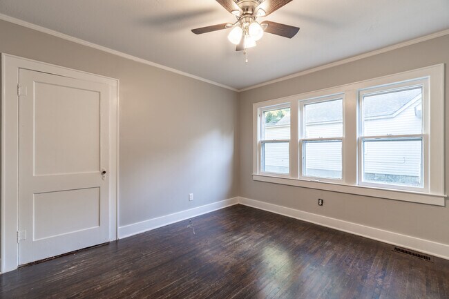 Building Photo - 714 N 39th St