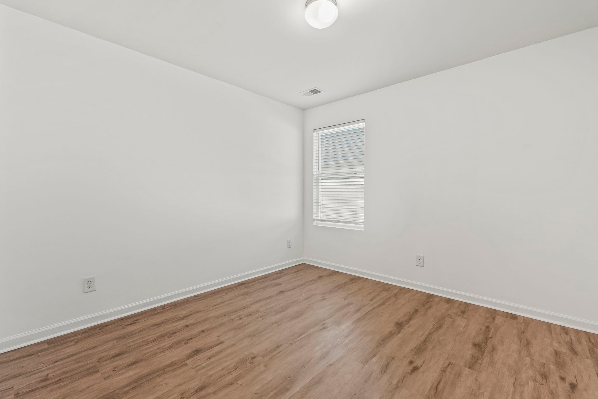 Building Photo - 1789 Sapphire Dr