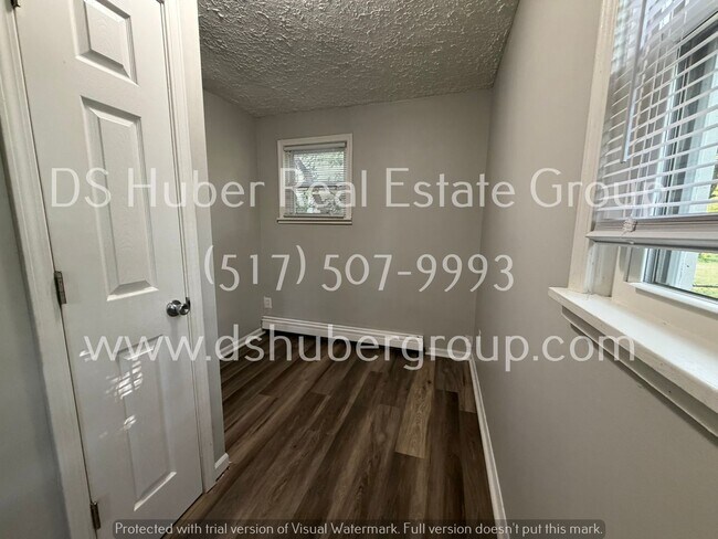 Building Photo - 4927 Starr Ave