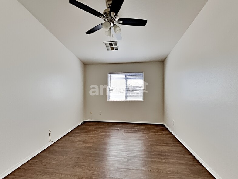 Building Photo - 34720 N Happy Jack Dr