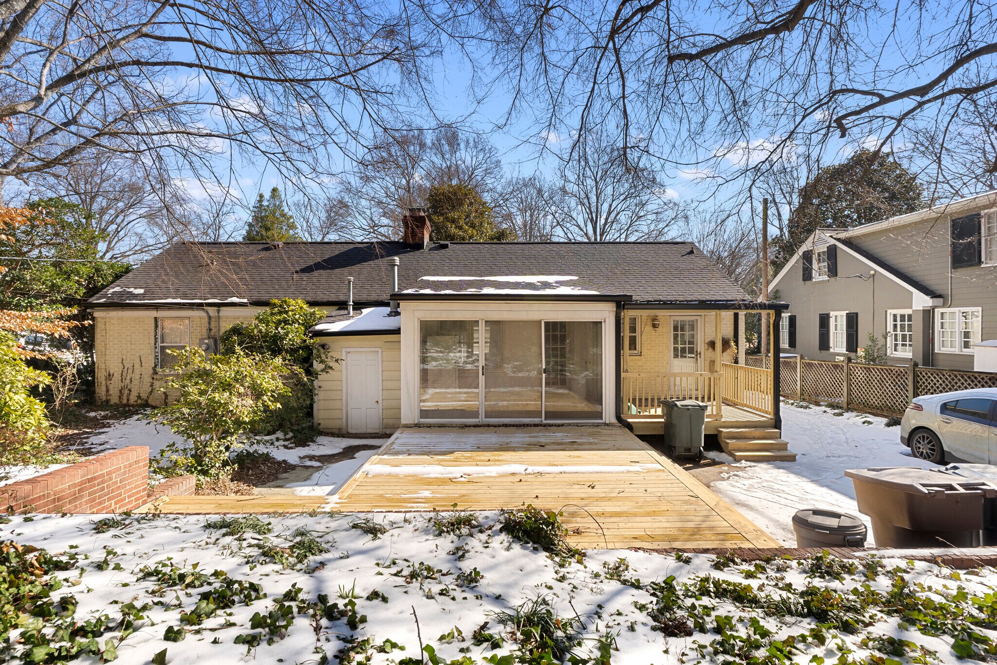 Building Photo - 221 W Avondale Dr