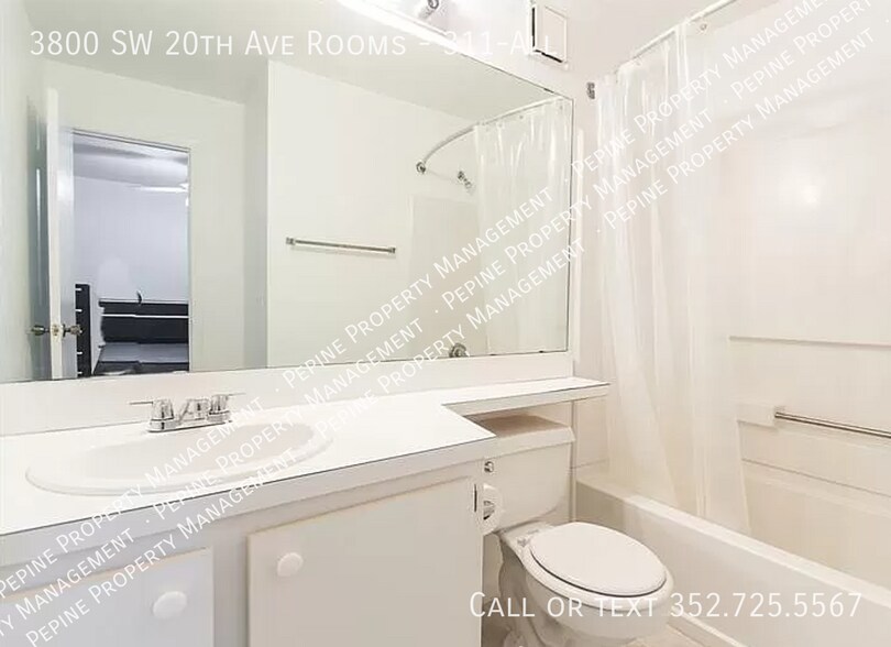 Building Photo - 3800 SW 20th Ave