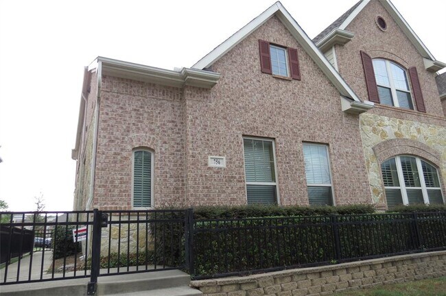 Primary Photo - 756 S Greenville Ave