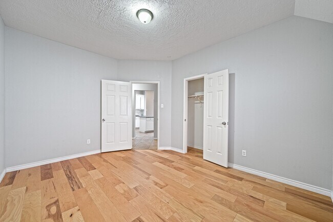 Building Photo - 23223 Hazel Field Ct