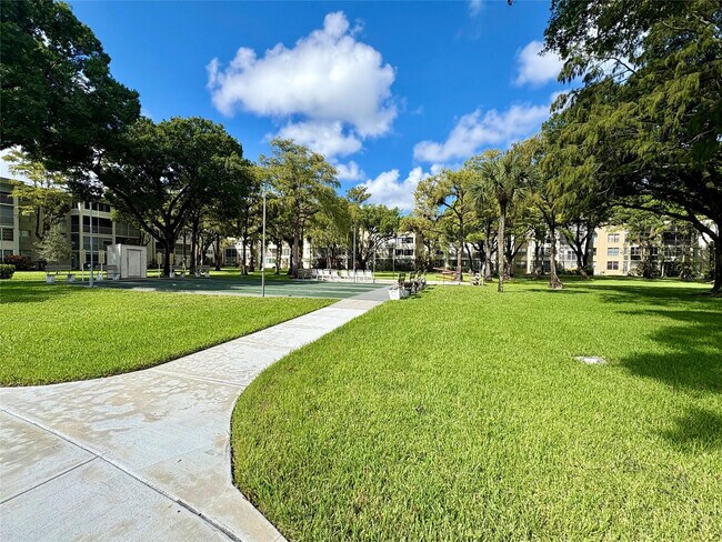 Building Photo - 2998 NW 48th Terrace