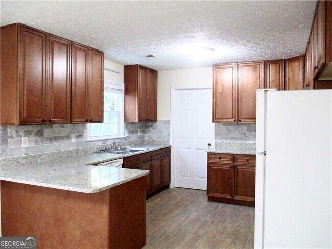 Building Photo - 3040 Oak Meadow Dr
