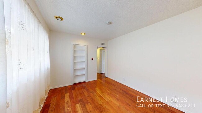 Building Photo - 4535 San Blas Ave