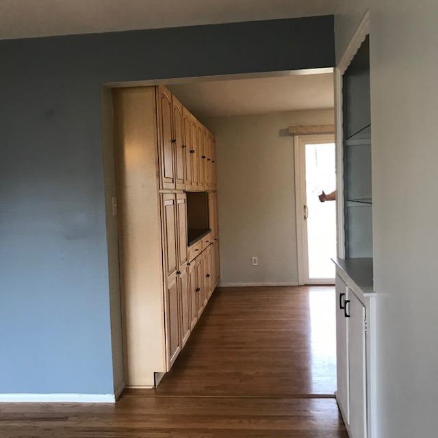 Building Photo - 2865 Burlington St