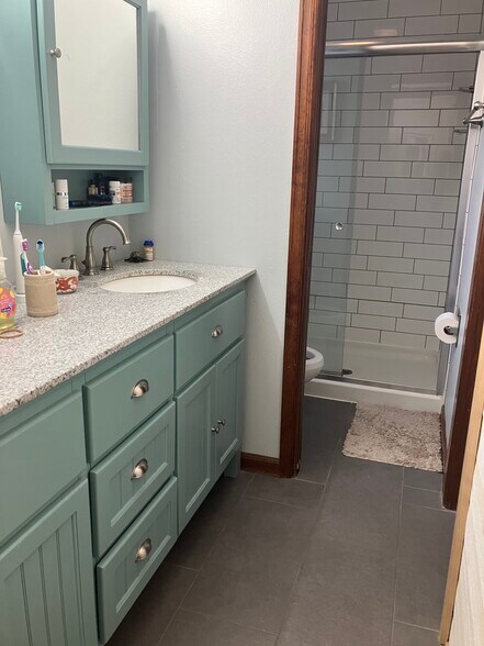 Building Photo - 3315 Clubheights Dr