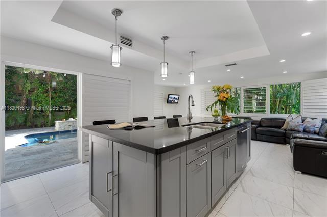 Building Photo - 4830 San Amaro Dr