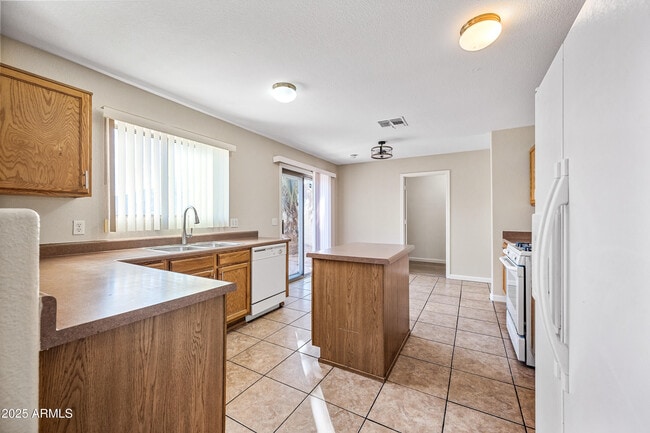 Building Photo - 16175 W Adams St