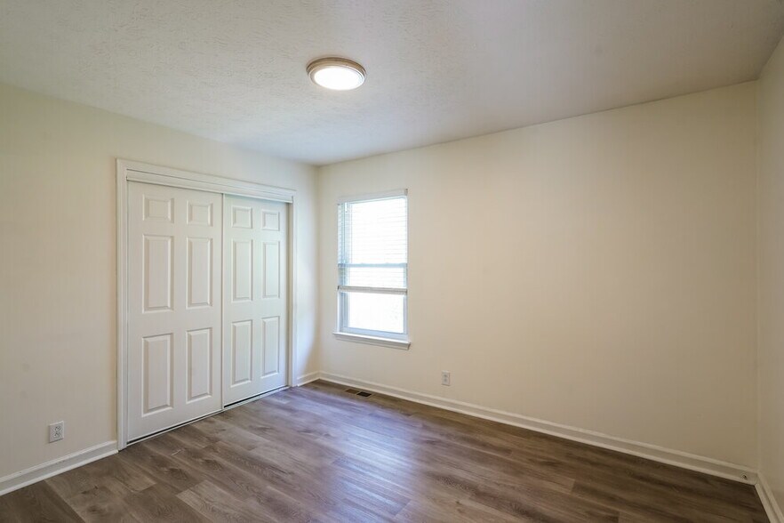 Building Photo - 824 Bishopsgate Rd