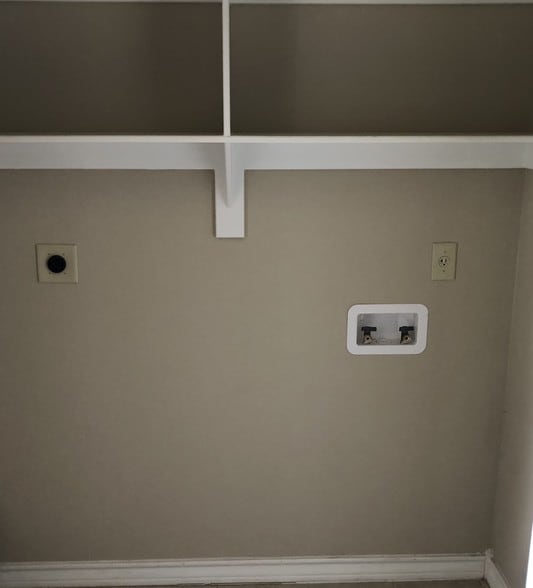 Laundry - 602 Basswood Dr