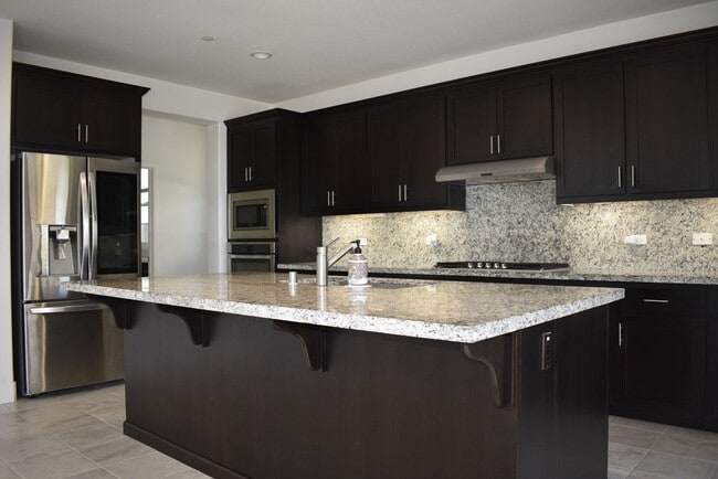 Building Photo - 6000 Danwood Dr