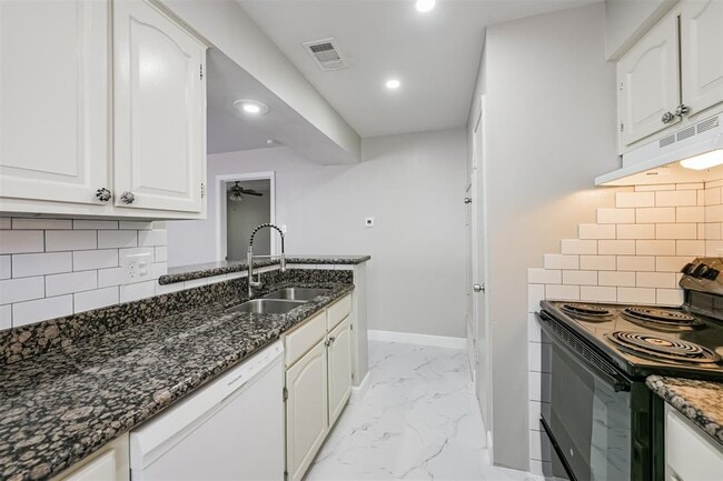 Building Photo - 847 Wax Myrtle Ln
