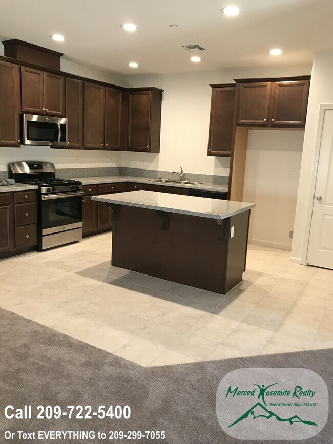 Building Photo - 407 Jacobs Dr
