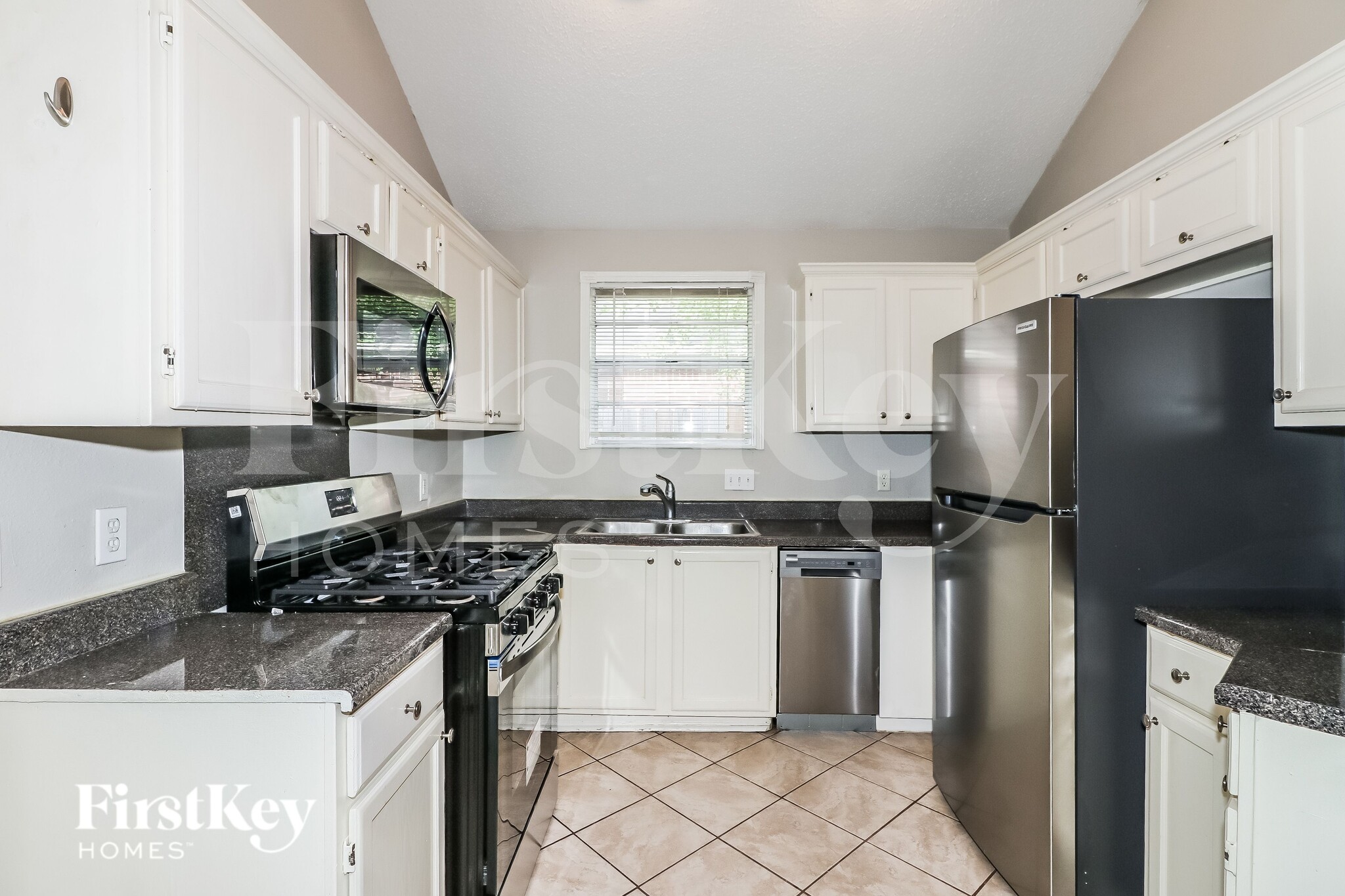 Building Photo - 6426 New World Dr