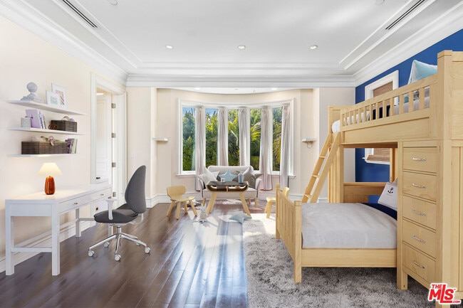 Building Photo - 2229 Summitridge Dr