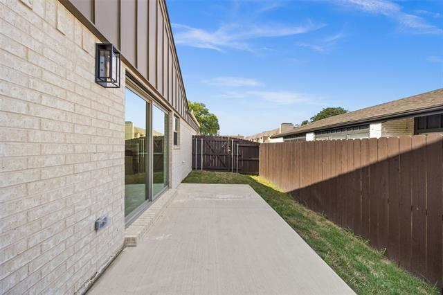 Building Photo - 2116 Trellis Pl