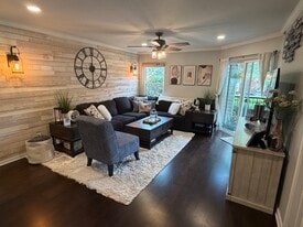 Building Photo - 3313 Wyndham Cir